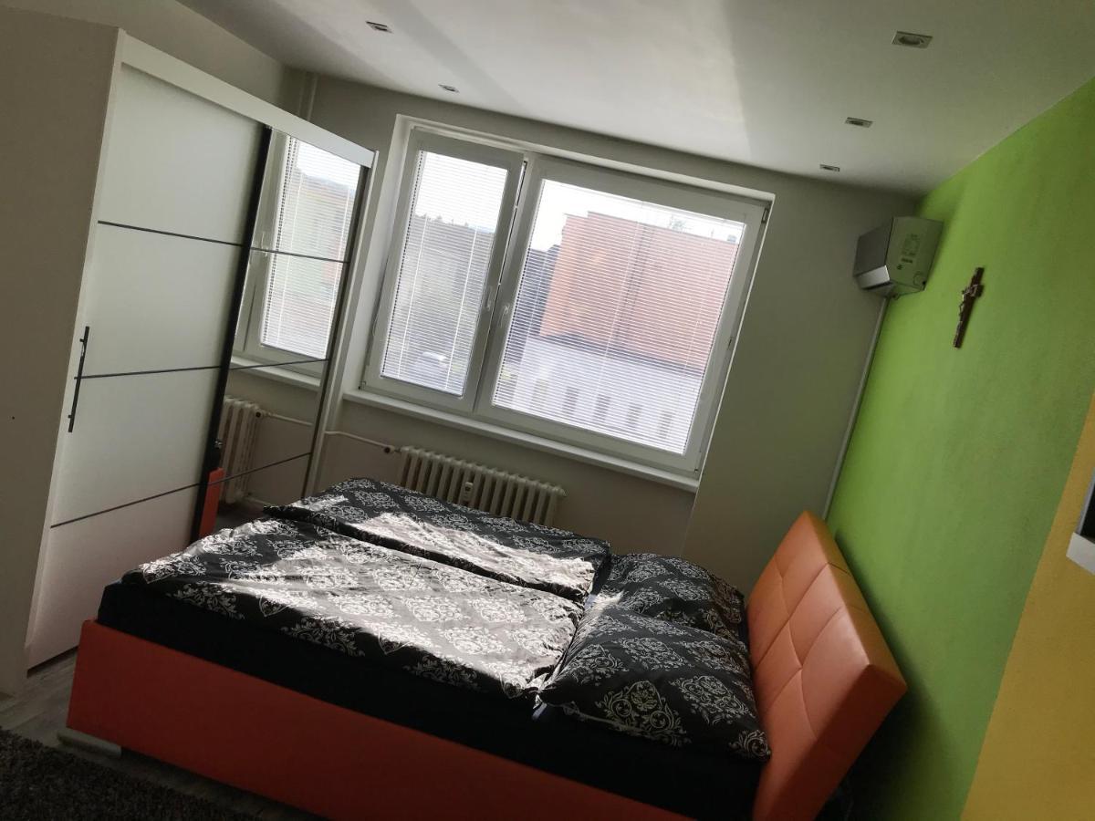 Apartman V Uplnom Centre Vranov nad Toplou Exterior foto